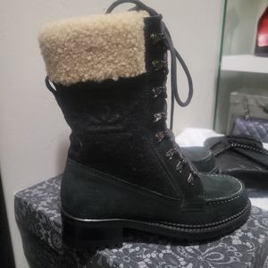 🚫SOLD🚫 CHANEL BLACK/BROWN SUEDE SHEARLING-LINED BOOTS 08A 37